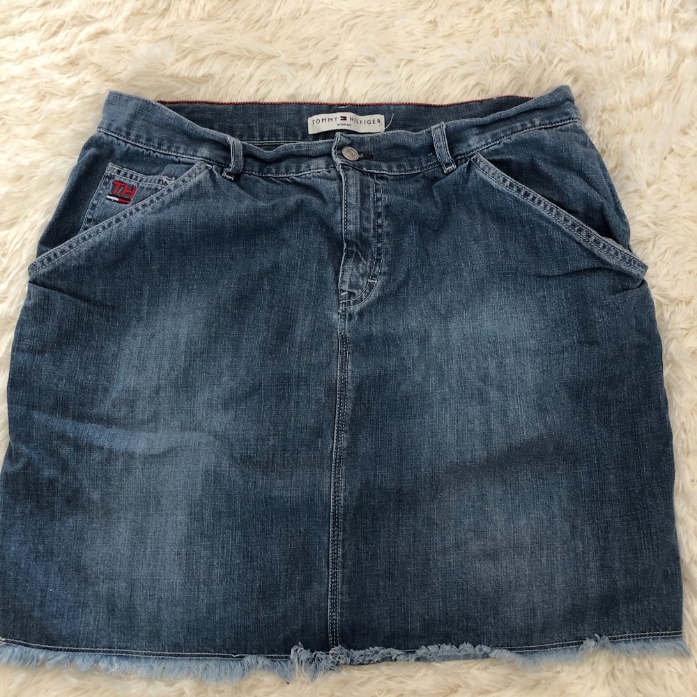TOMMY HILFIGER CARPENTER JEAN SKIRT 16